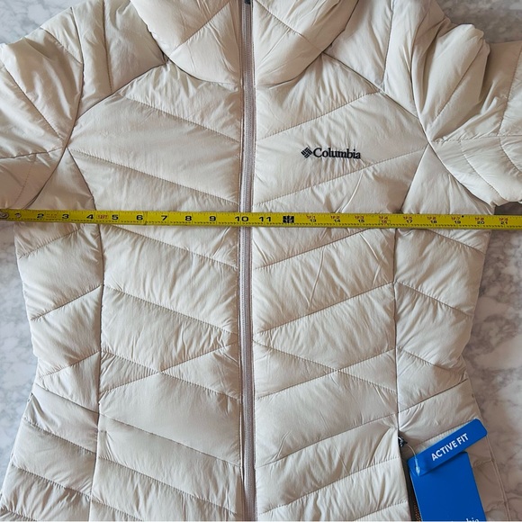 Columbia Women's Joy Peak ll Mid Cream Hooded Puffer Jacket in Medium NWT - Picture 14 of 16